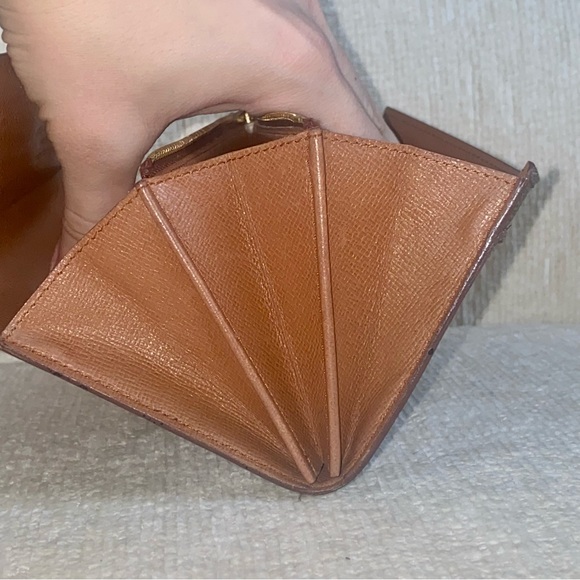 Louis Vuitton Monogram Sarah Wallet beautiful used condition - Picture 10 of 12